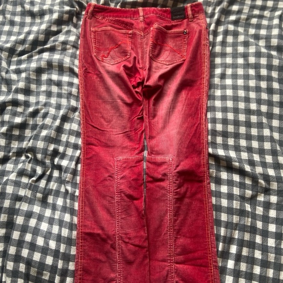 Women's velvet red corduroy flared ecko Jeans - Picture 2 of 7